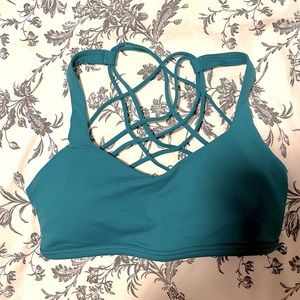 Lululemon Free to Be Bra